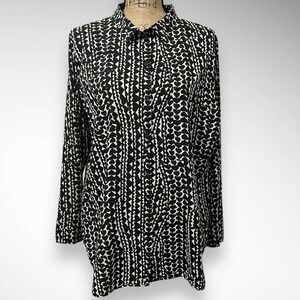 H&M Women's Black and White Heart Print Lightweight Oversized Button Up Shirt